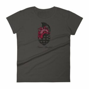 Never Fearful Heart Hand Grenade Retro Art Women's T-Shirt - Image 3